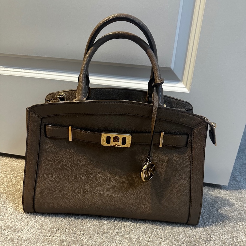 Michael Kors’s leather bag